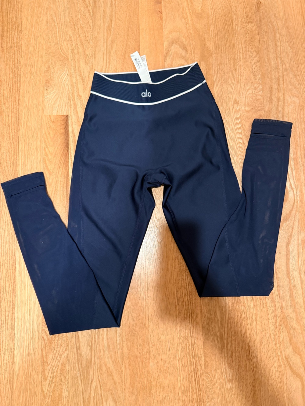 ALO Yoga Navy Blue Leggings with White Trim / Pilates cuff